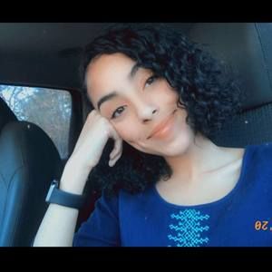 Meet your Posher, Alexia